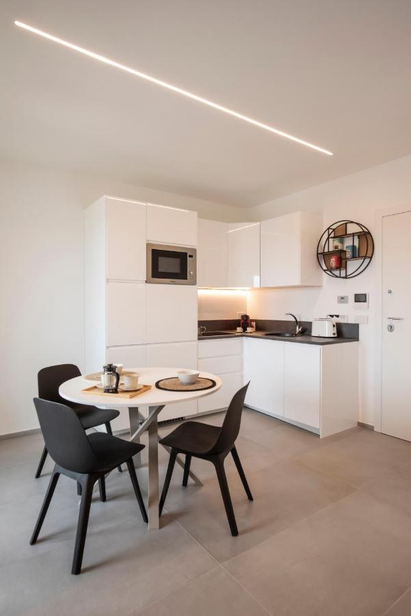Gentile 46 Blu Luxury Flat Apartment Bari Luaran gambar