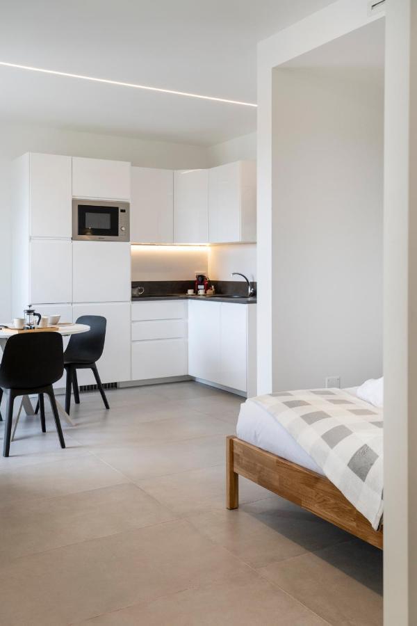 Gentile 46 Blu Luxury Flat Apartment Bari Luaran gambar
